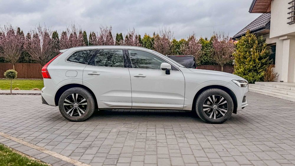 Volvo XC60 T4 190KM Momentum Pro | Automat | Skóra, drewno, kamera