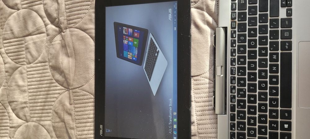 Laptop Asus Transformer Book (2 w 1)