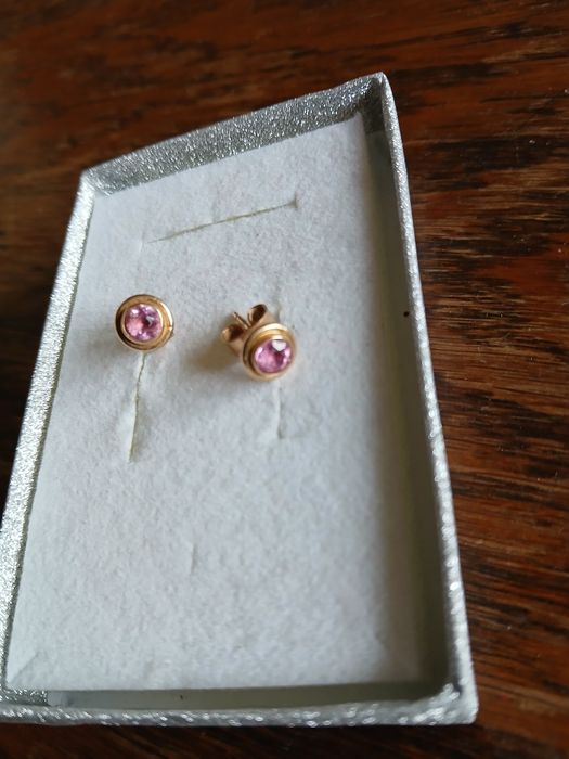 Złote śliczne kolczyki z Rubinem ,Vintage .