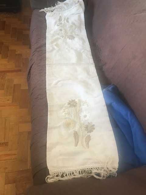 Naperon de mesa em Linho