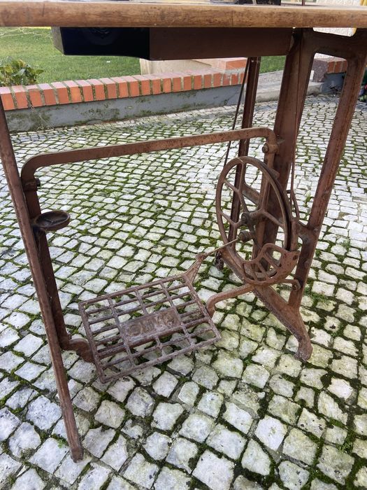 Máquina Costura Oliva CL 46 B antiga