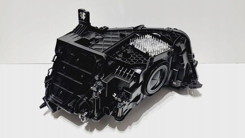 Reflektor prawy full led Audi Q3 83a941012 Europa