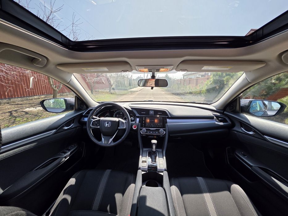 Продам хонда сивик 2017г.