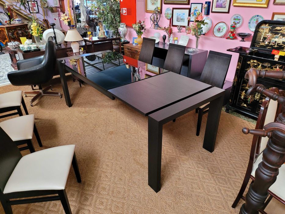 Excelente mesa de sala - Extensível - Marca Antarte - óptimo