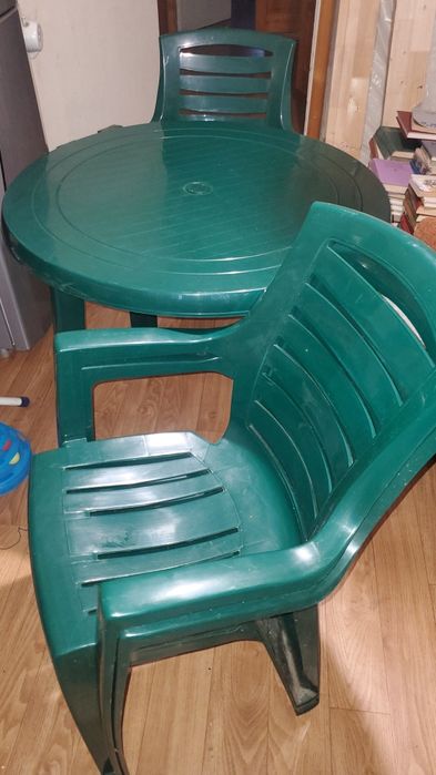 Набор пластиковой садовой мебели