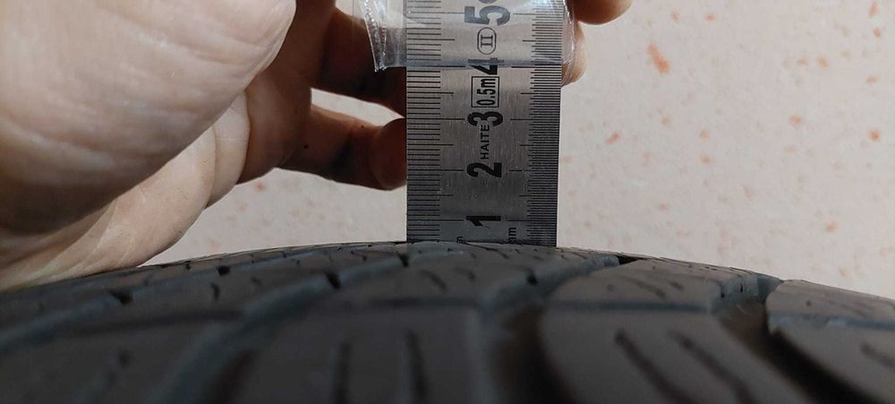 Opony zimowe 215/55 R18 komplet Yokohama