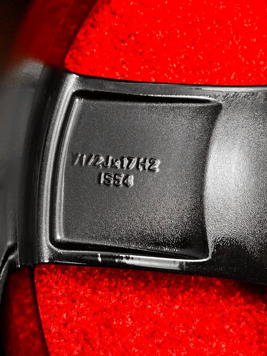 Диски R17 5.112 ET54 фольксваген гольф тоуран джета кадді b6 b7 b8 т4