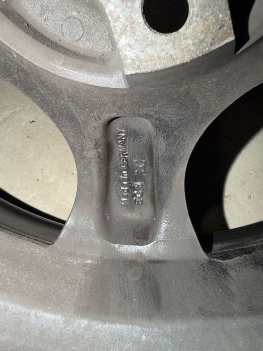 Felgi ENZO 15” z oponami Uniroyal – 7J ET35 4x100