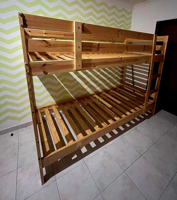 Cama beliche Mydal da IKEA