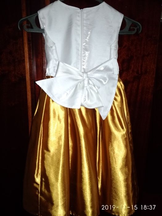 Продам платья на выпускной