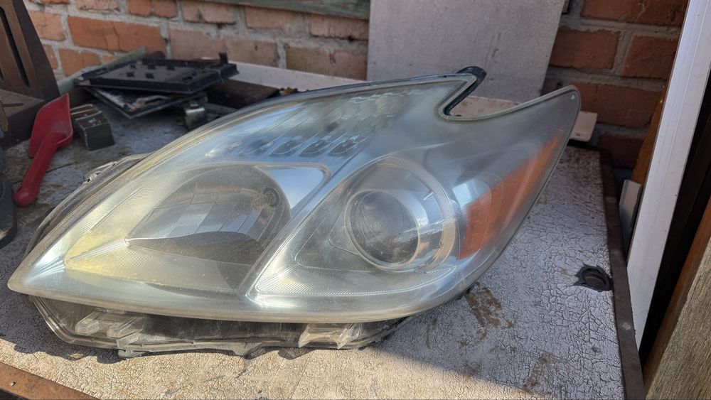 Ліва фара  PRIUS 30