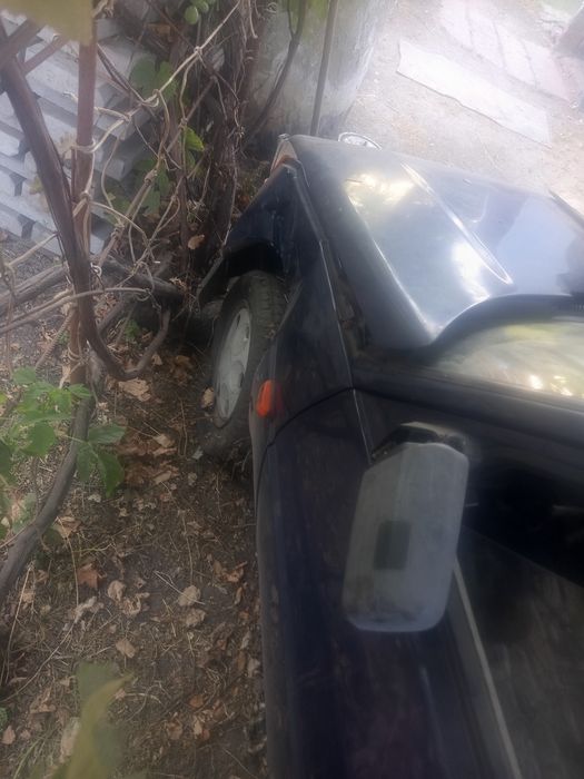 Продам ваз 2103 и Славуту