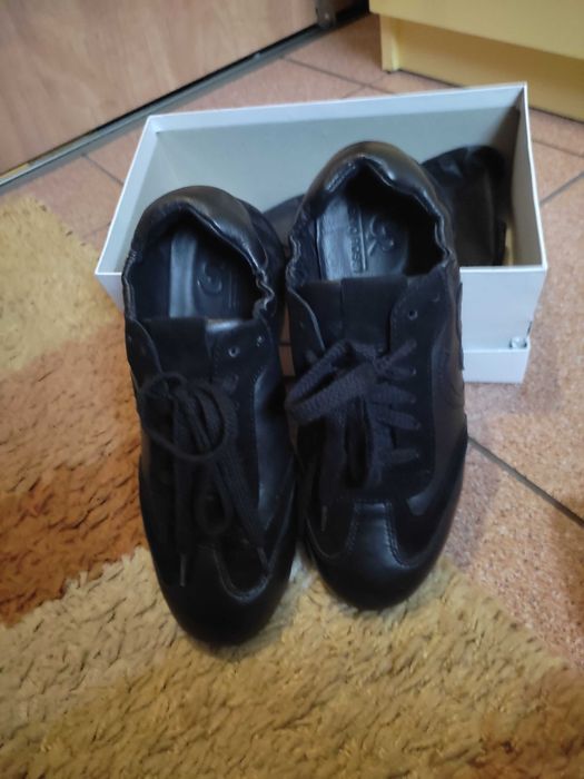 Skórzane półbuty marki Gino Rossi