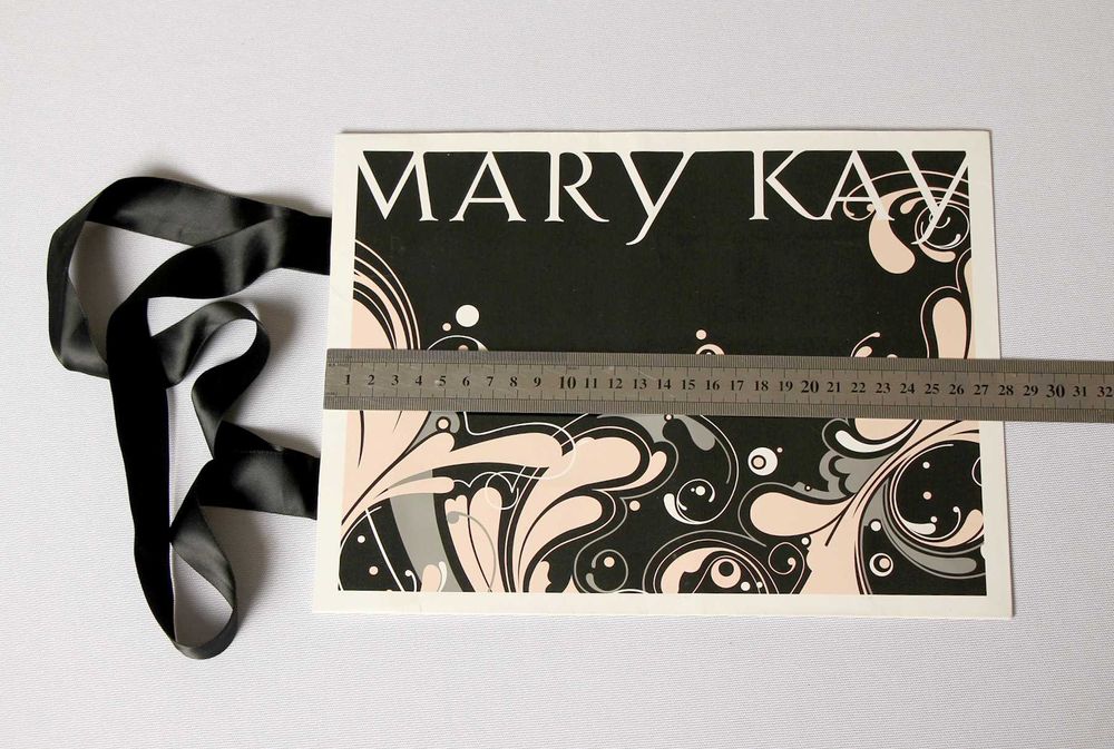 Пакет подарунковий, пакування