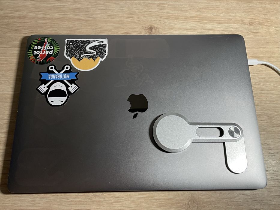 Macbook Pro A1707