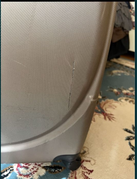 Чемодан валіза М