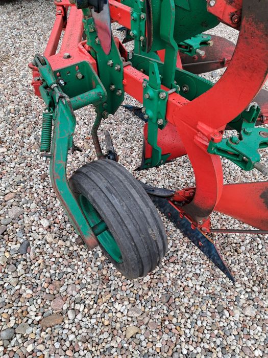 Pług Kverneland ES 95 4 skiby