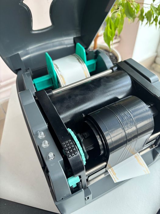 Drukarka do szarf i wtykiem GoDEX g500