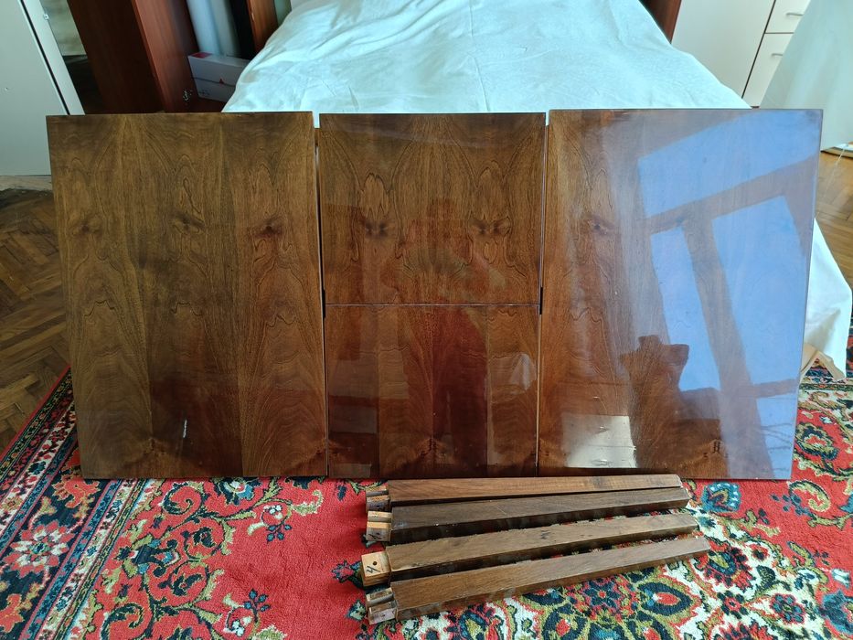 Рогатин.Румунський раскладний стіл