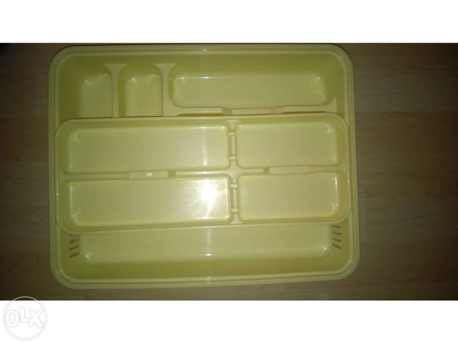 2 Suporte de gavetas amarelos