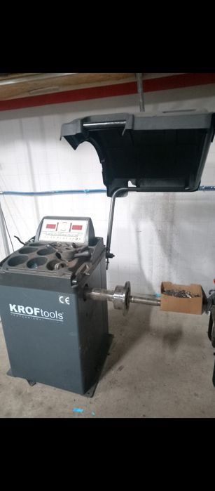 Máquina de calibragem de pneus tem 6 meses de uso