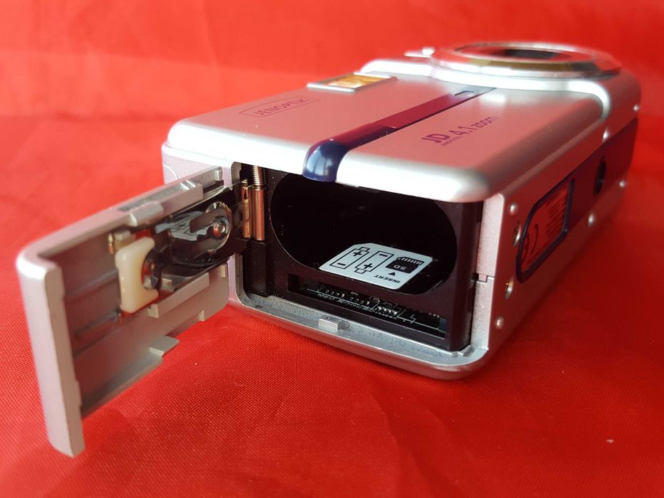 Фотоапарат Jenoptik JD 4.1 zoom цифровой