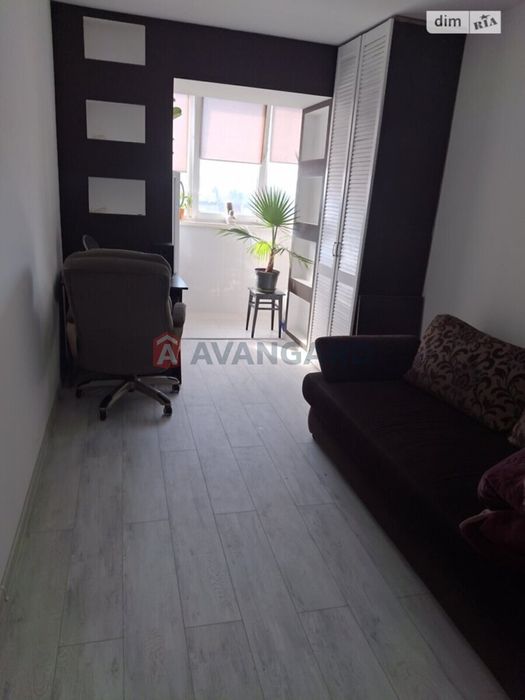 Продам 4к квартиру Озерна