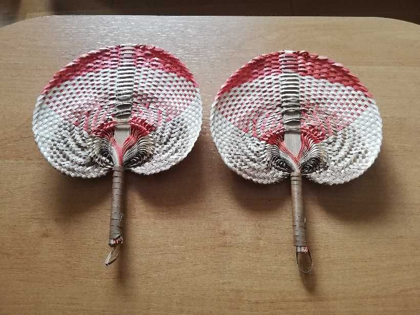 2 wachlarze bambusowe w kształcie liścia 3 kolory