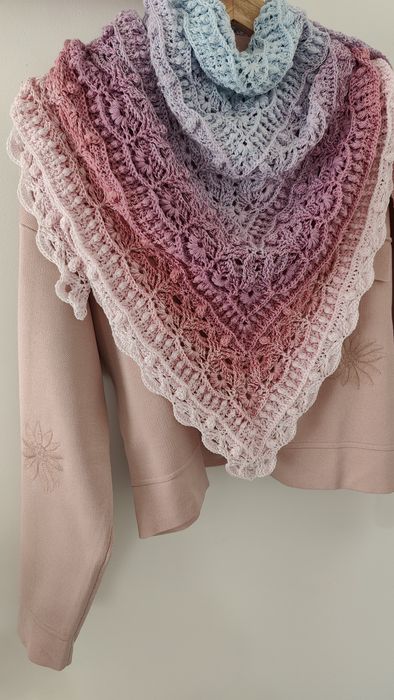 Chusta szydełkowa ombre