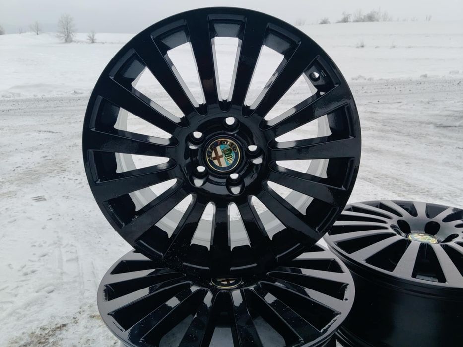 Felgi aluminiowe R17 5x110 Alfa Romeo Jeep Opel czarny połysk 7.5J ET41 OC 65.1