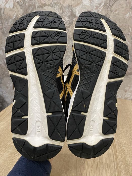 ASICS gel-contend 4 кросівки кроси кроссовки