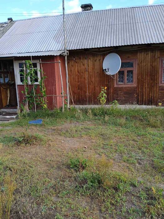 Продаж житлового будинку у селі Тишиця. Шептицький район.