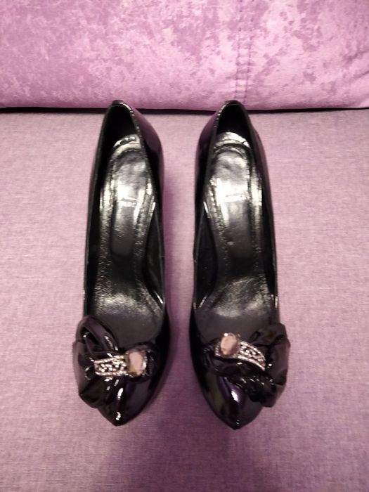 Туфлі туфли на високому каблуці