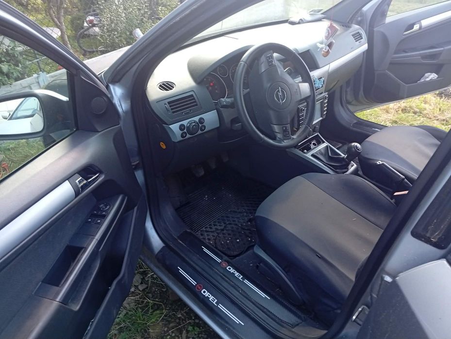 Opel Astra H 1.6 benzyna