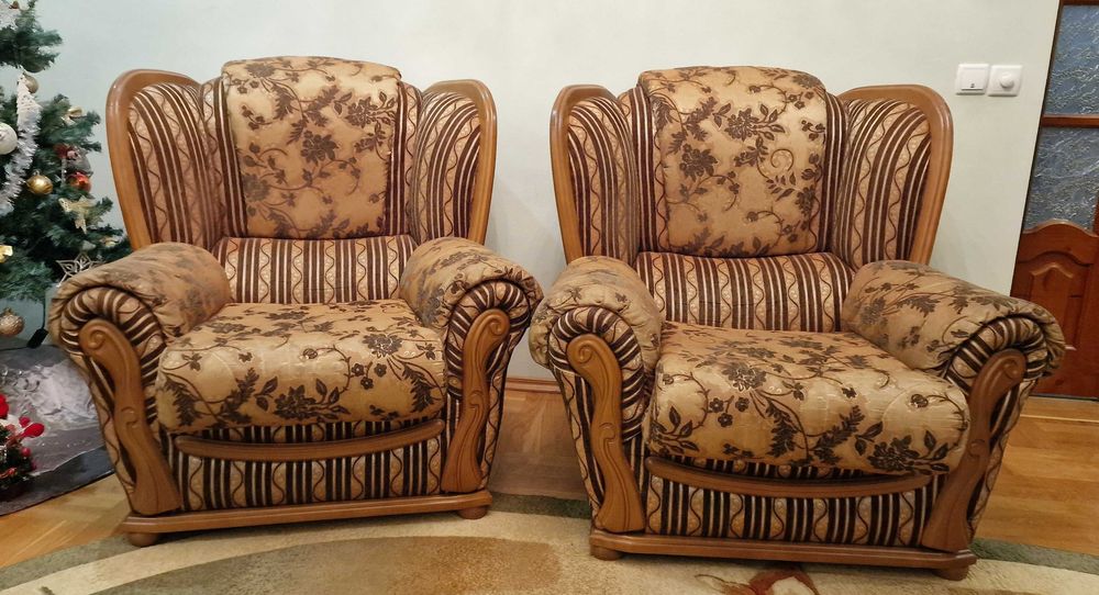 Диван з кріслами