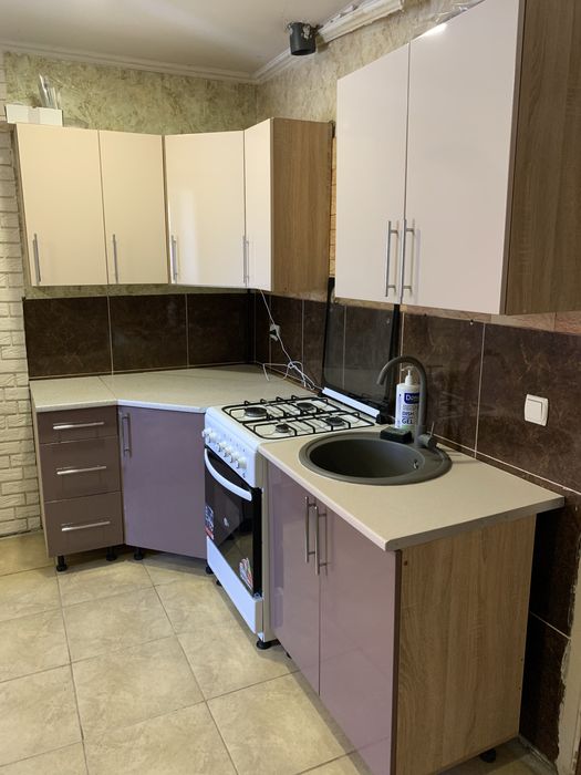 Продам кухню кутову