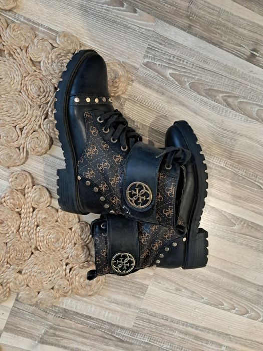 Botas Guess T.39