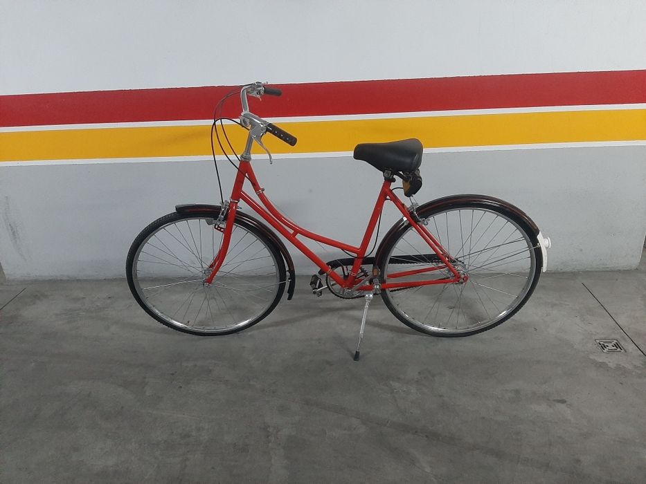 Vendo bicicleta vermelha