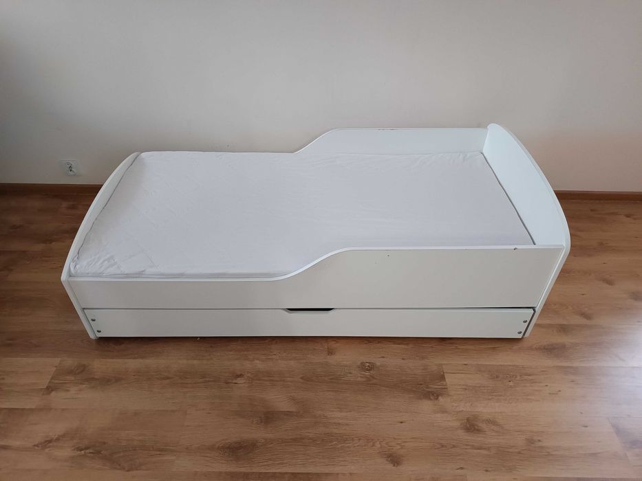Łóżko dziecięce z materacem 160×80 i szufladą