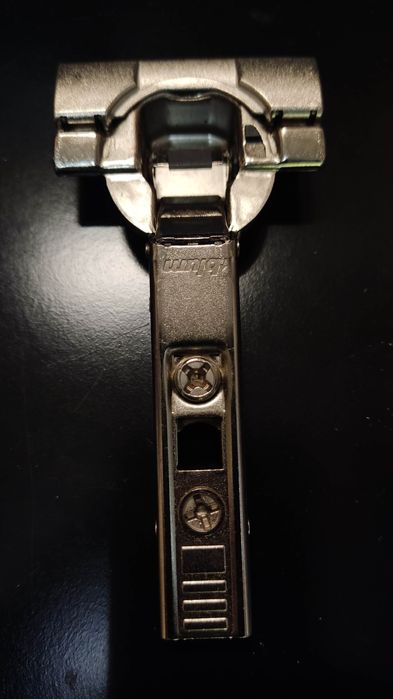 Dobradiças 110° BLUM