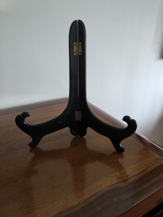 Suporte/cavalete para pratos em madeira preto