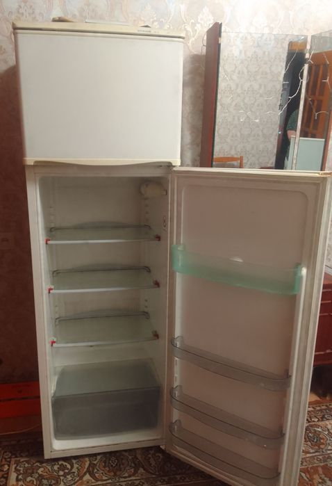 Холодильник  SNAIGE