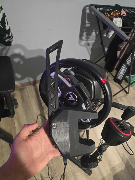 Thrustmaster t248 jak nowa