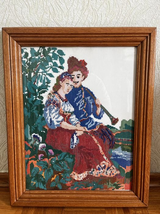 Картини вишиті хрестиком з дубовими рамками, розмір перших двох 67 Х 56см