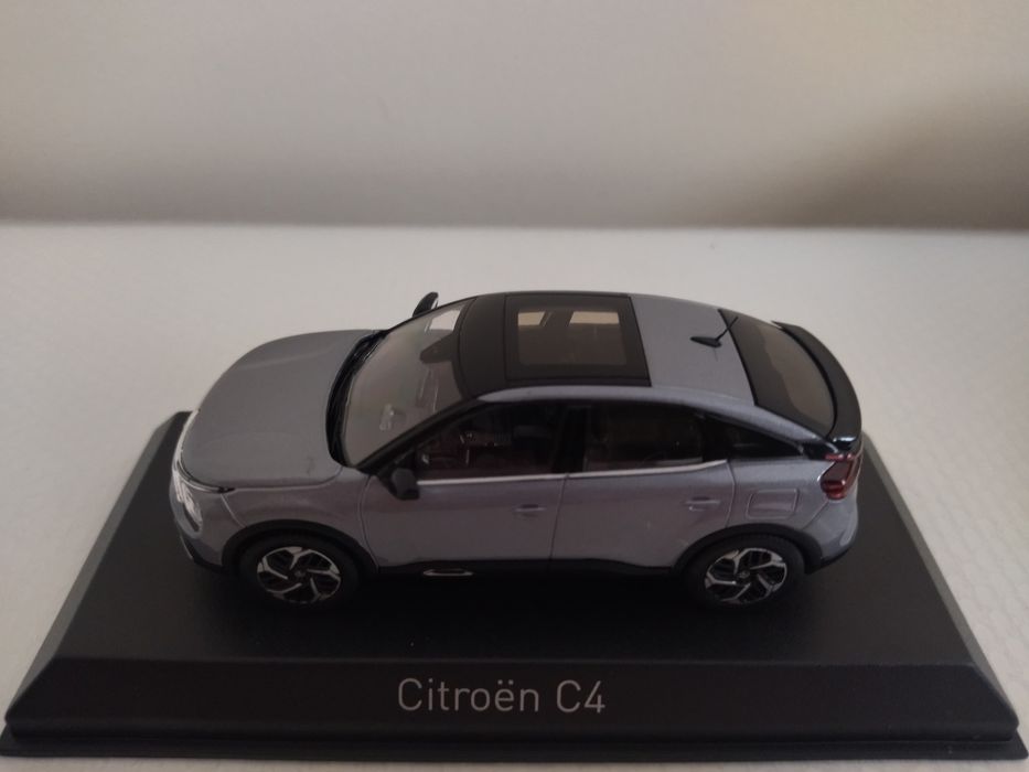 Miniatura Citroen C4 Nova 1/43