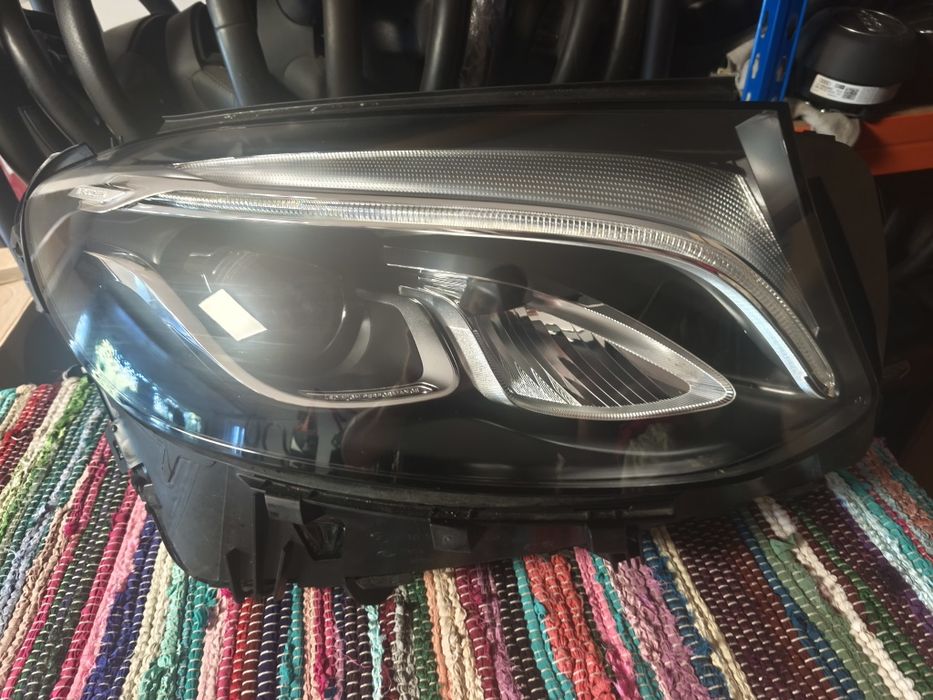 Farol direito full Led performance GLC W253
