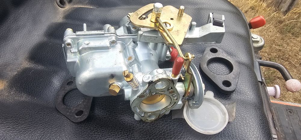 Carburador novo renault 4L e bomba de gasolina nova