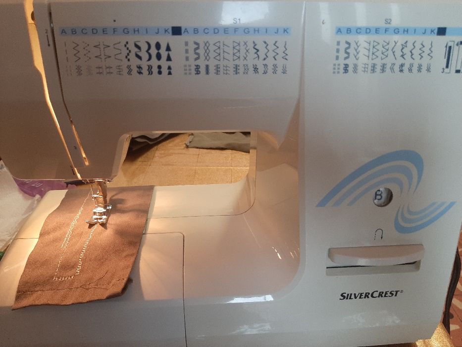 Máquina de costura, SILVER CREST,  bom estado, usada poucos vezes