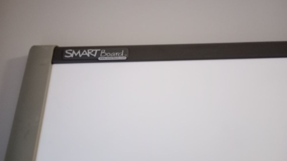 Smart Board SB680 77"  Interactive Whiteboard Tablica interaktywna