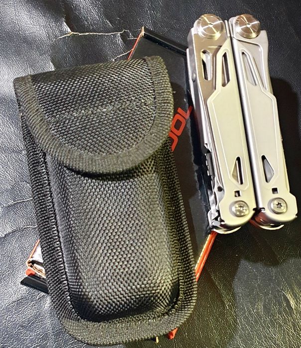 Multi Tool + чохол!
